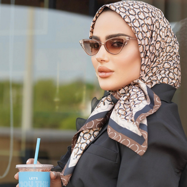 سكارف مزخرف